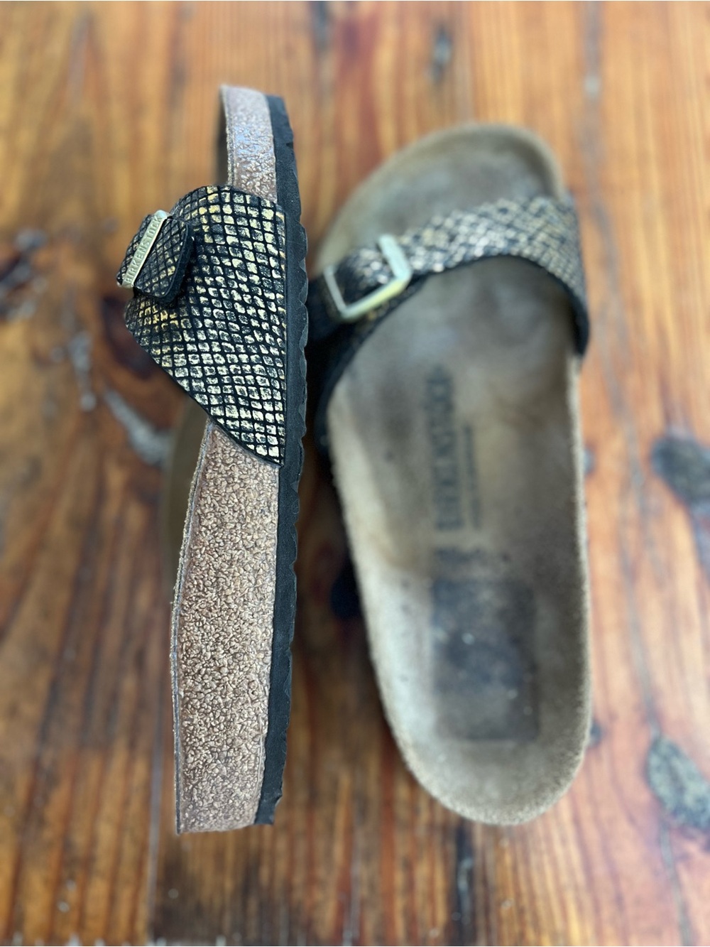 Birkenstock Metallic Gold Black Simple Slides Women’s 38